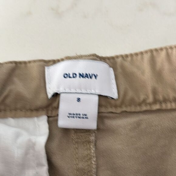 Bundle! Old Navy Uniform Tan Shorts. Size 8. - Picture 7 of 7